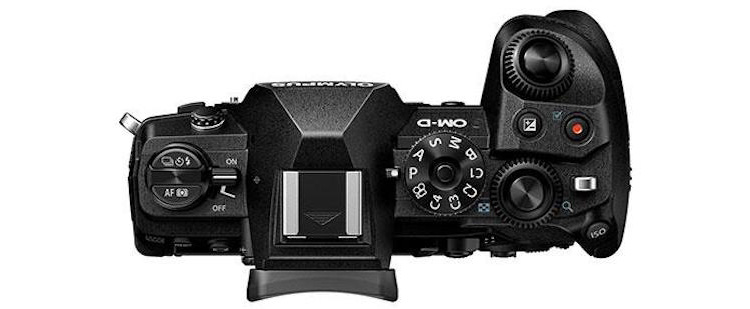 Olympus-E-M1-Mark-III-camera-5.jpg