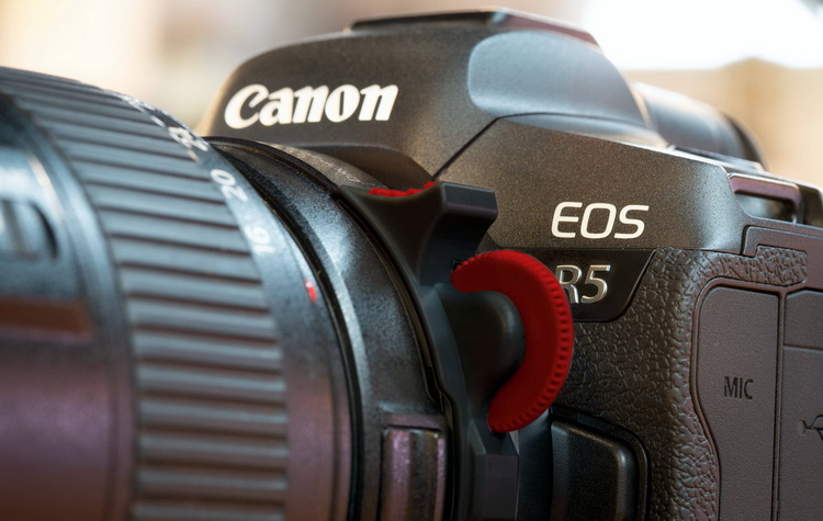 breakthrough-photography-drop-in-eos-camera.jpg