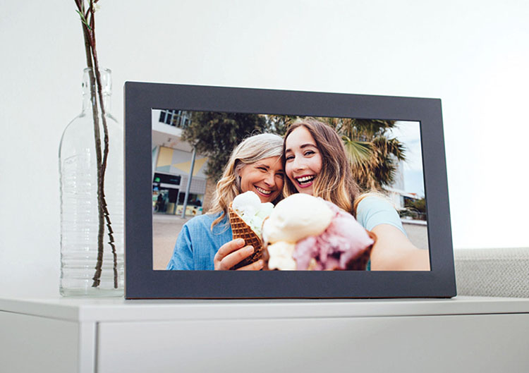 netgear-meural-photo-frame-3.jpg