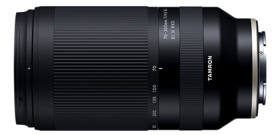 Tamron-70-300mm-F4.5-6.3-Di-III-RXD-Lens-2-550x266.jpg