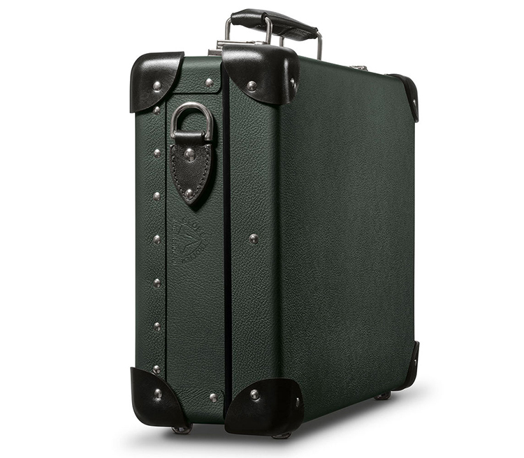Leica-Q2-James-Bond-007-limited-edition-camera-leaked-online-4.jpg